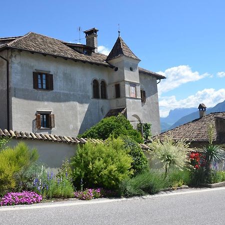 Apartamento Ansitz Weissenheim Appiano Sulla Strada Del Vino Habitación foto