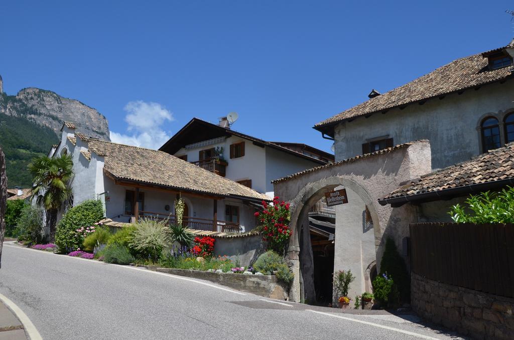 Apartamento Ansitz Weissenheim Appiano Sulla Strada Del Vino Habitación foto
